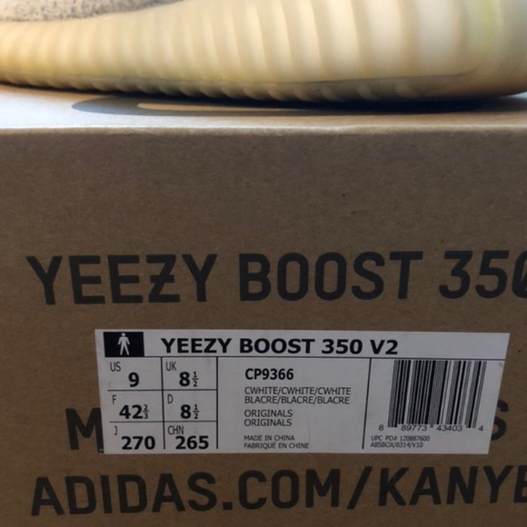 Yeezy triple whites - Picture 3 of 5